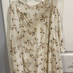 Woman’s pull over blouse- 3x